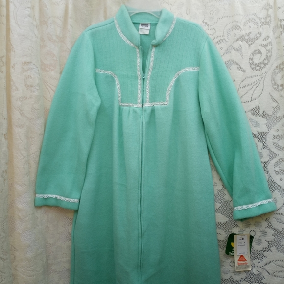 Vintage 1970s Montgomery Ward Plush Fleece Nightgown Front Zip New With Tags - Picture 3 of 7